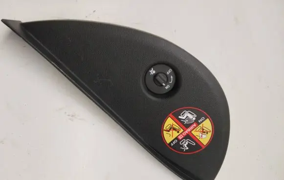 Renault Megane III Dashboard side end trim 1004613 689200005R