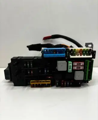 Mercedes-Benz SL R231 Fuse box set 168298