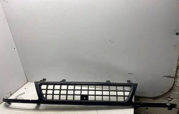Opel Frontera A Front bumper upper radiator grill 91140007