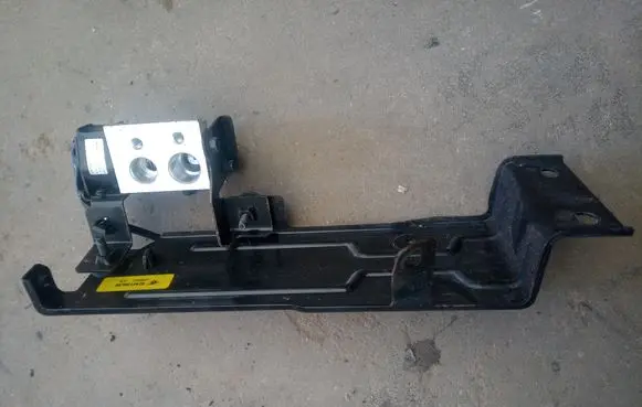 Nissan Leaf I (ZE0) Other air conditioning (A/C) parts 924413NL0B