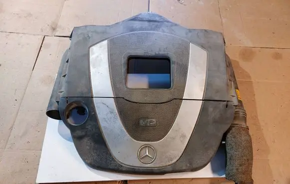 Mercedes-Benz C W203 Engine cover (trim) A2720100067 BBP153401