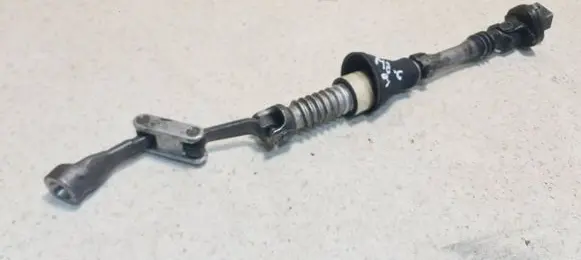 Mercedes-Benz C W203 Steering column universal joint 2104620748 04M03 98XX