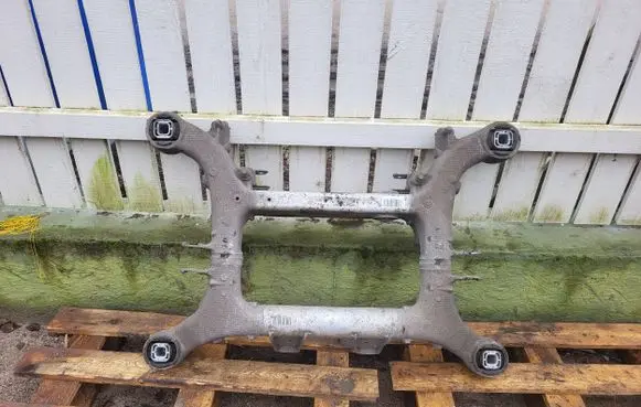 BMW 6 F12 F13 Rear subframe 6799103 HT6ZBF07 10924095