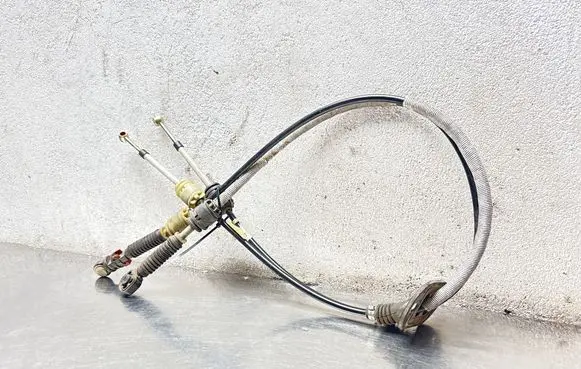 Volvo V50 Gear shift cable linkage 8653911