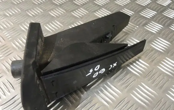 Volvo XC60 Accelerator throttle pedal 32212452