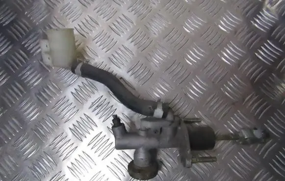 Nissan Almera N16 Clutch master cylinder