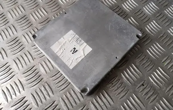 Nissan X-Trail T30 Engine control unit/module