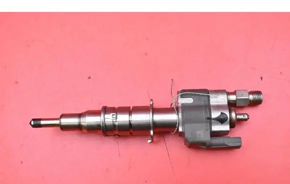 BMW 7 F01 F02 F03 F04 Fuel injector 758904807