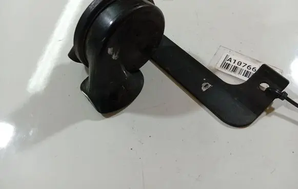 Volkswagen Touareg I Horn signal E1000209