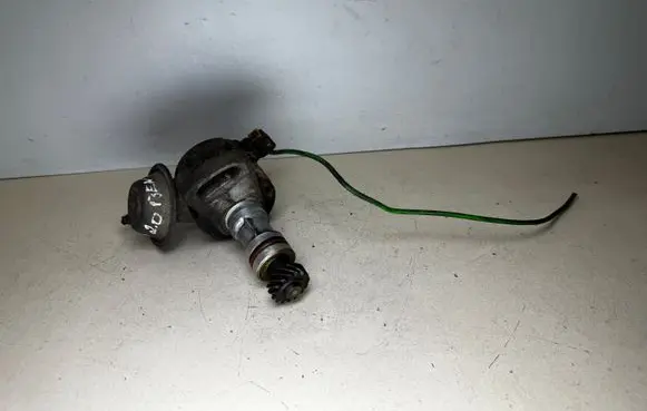 Mercedes-Benz 190 W201 Spark distributor 0031581901 0007 ZV0007