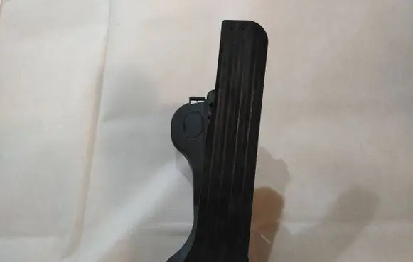 Volkswagen PASSAT B7 Accelerator throttle pedal 1K1723503AA 6PV01049801 012111