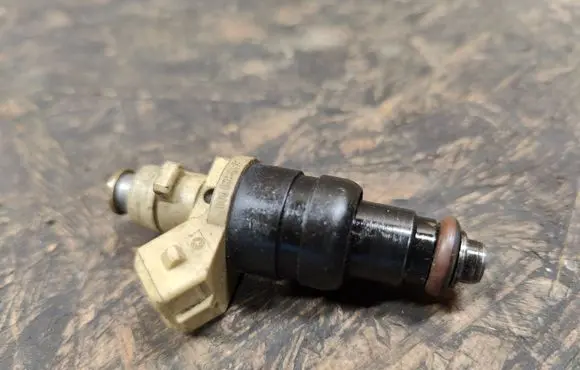 Mercedes-Benz SL R107 Fuel injector 0000788323