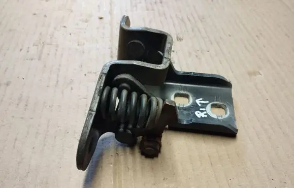 Chrysler Voyager Front door upper hinge