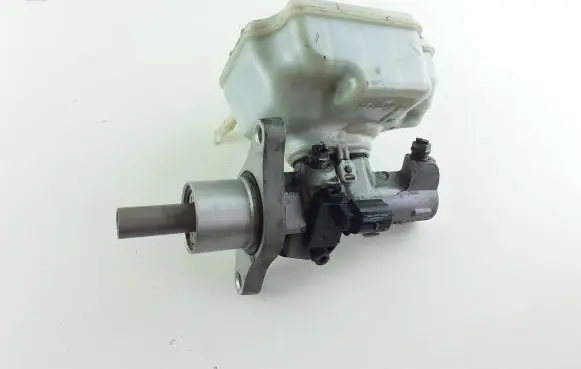 Volkswagen Golf V Master brake cylinder 1K1611301D KL4932