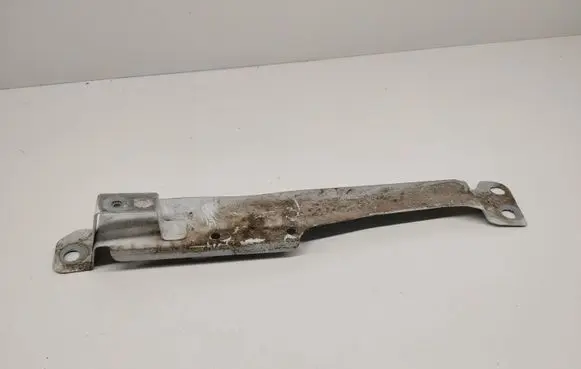 Volvo V60 Fender mounting bracket 31468233