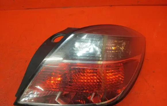Opel Astra H Rear/tail lights 13252444