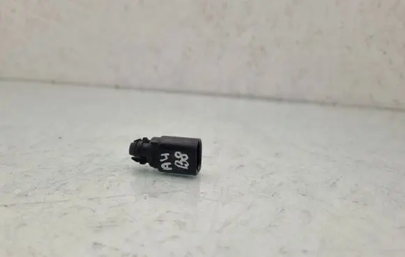 Audi A4 S4 B8 8K Outside/exterior temperature sensor 8Z0820535