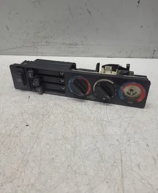 BMW 5 E34 Climate control unit 13842959