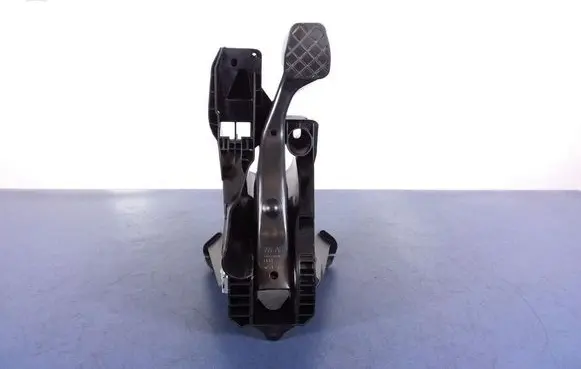 Volkswagen Golf Sportsvan Accelerator throttle pedal 5Q1721058DL