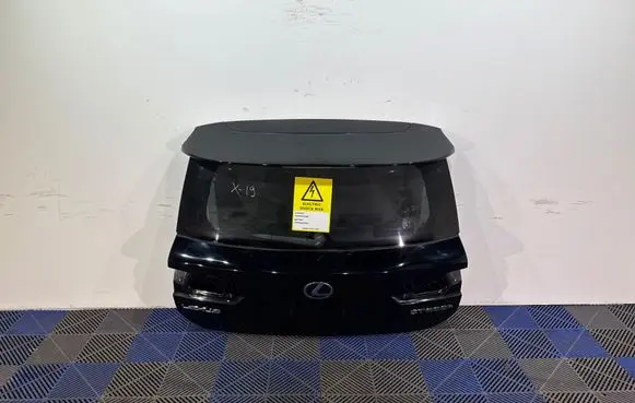 Lexus CT 200H Tailgate/trunk/boot lid 