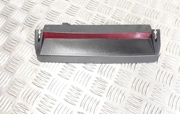 Volkswagen PASSAT B6 Third/center stoplight 1N5945097A