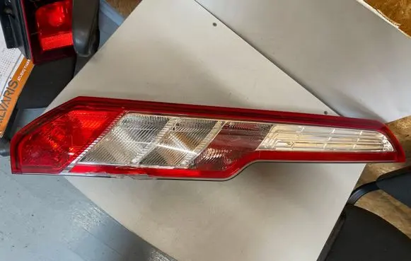 Ford Tourneo Custom Rear/tail lights BK2113405AF