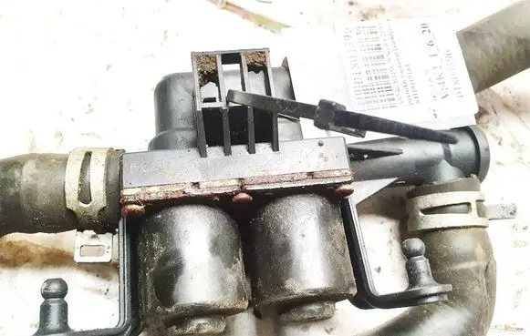 BMW 5 F10 F11 Coolant heater control valve 64119119164 6411911916404
