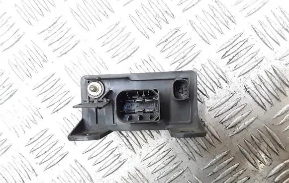 Mercedes-Benz CLC CL203 Glow plug pre-heat relay