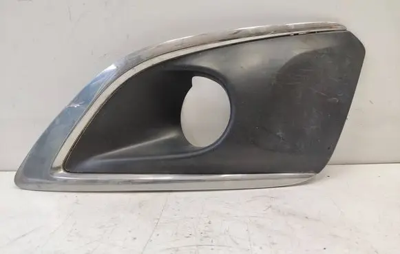 Peugeot 5008 Front fog light trim/grill AA36716786 037504
