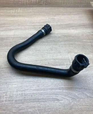 Mercedes-Benz E W211 Engine coolant pipe/hose 6917697