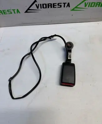 Nissan Note (E11) Front seatbelt buckle 147342