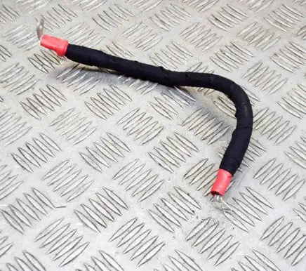 Maserati GranTurismo Positive cable (battery) 