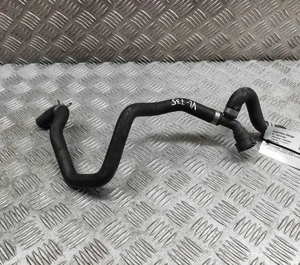 Volvo XC90 Engine coolant pipe/hose 32222643