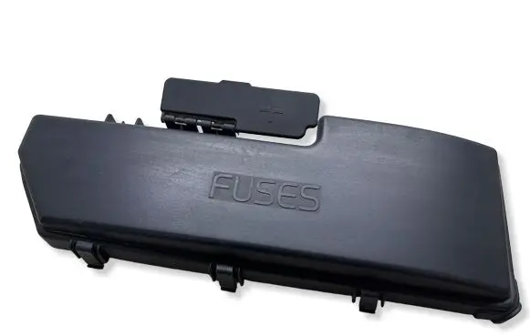 Volvo XC90 Fuse box cover 9494211