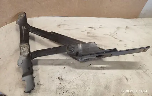 Hyundai Sonata Tailgate/trunk/boot hinge