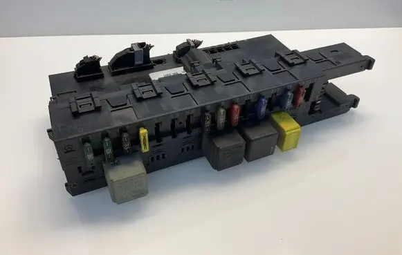 Mercedes-Benz E W211 SAM control unit 0035455201 5DK00797440 A0035455201