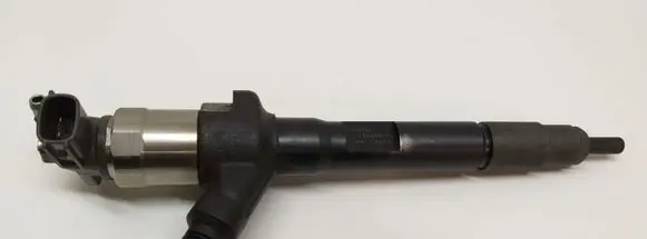 Mazda CX-7 Fuel injector R2AA13H50 001106Q00198