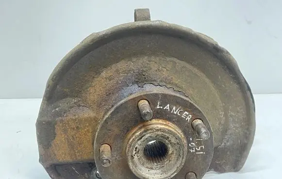 Mitsubishi Lancer X Front wheel hub