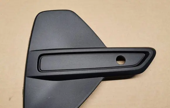 Volvo XC40 Front bumper lower grill 32136102DAN 32136102