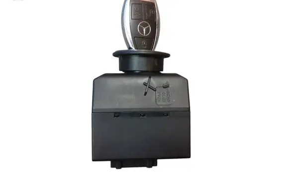 Mercedes-Benz E W211 Ignition lock A2115452308 2115452308