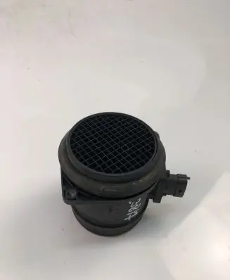 Volvo V70 Mass air flow meter 30785472