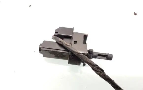 Clutch pedal sensor