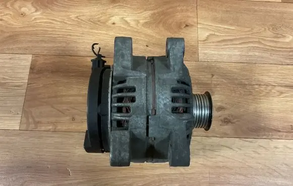 Citroen C4 I Generator/alternator 9649846780