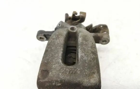Opel Zafira B Rear brake caliper