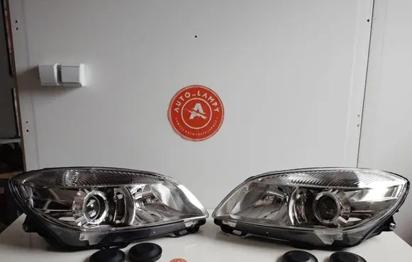 Skoda Fabia Mk2 (5J) Headlight/headlamp 20E427 18952