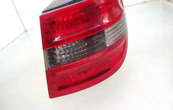 Mercedes-Benz B W245 Rear/tail lights A1698202664 A1698200377