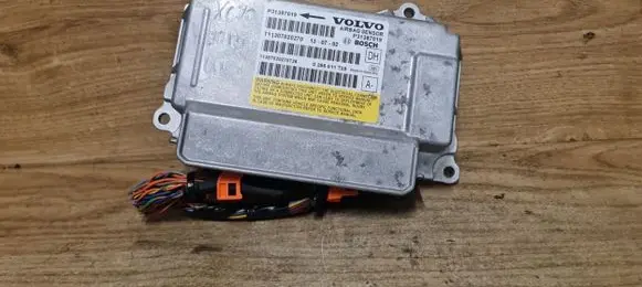 Volvo XC70 Airbag control unit/module P31387019
