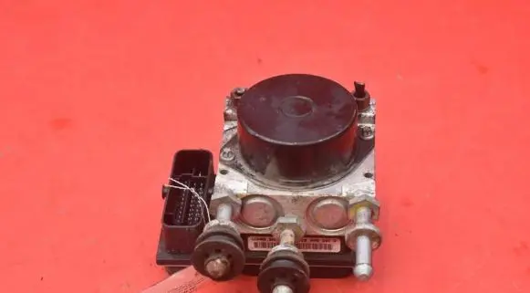 Skoda Fabia Mk2 (5J) ABS Pump 6R0907379S