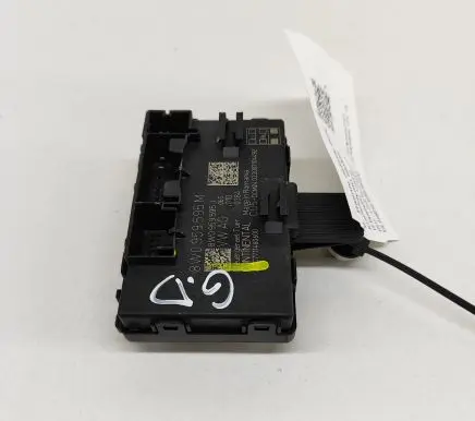 Skoda Superb B8 (3V) Door control unit/module 8W0959595M 8W0959595J