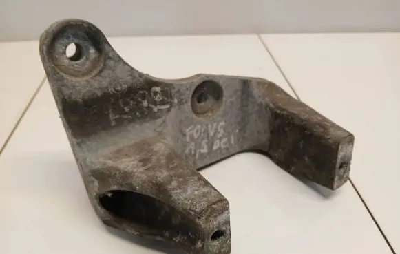 Ford Focus Engine mounting bracket 9648276180
